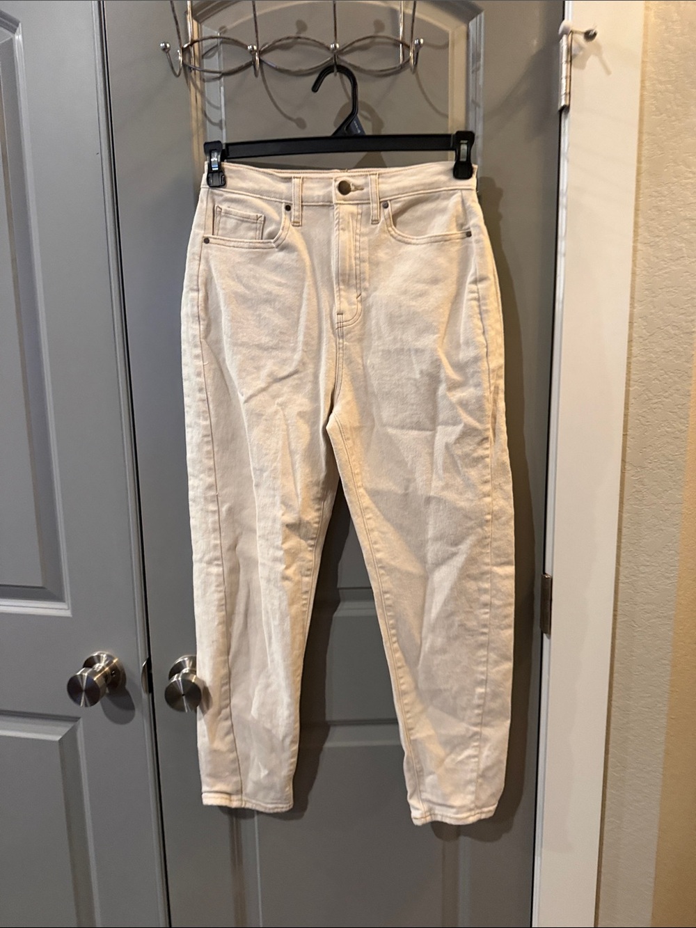 a.n.a Cream High-Rise Straight Leg Jeans